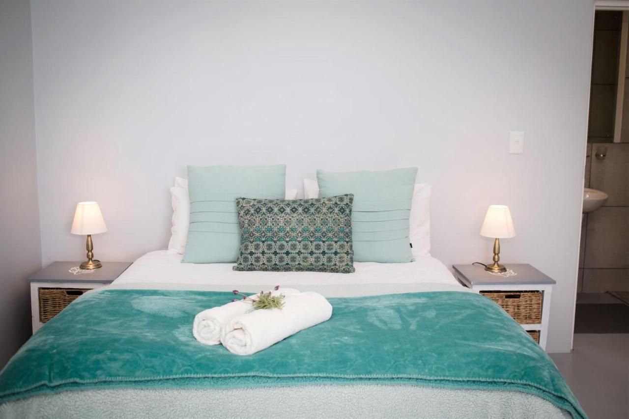 Three Feathers Cottages Langebaan Bagian luar foto