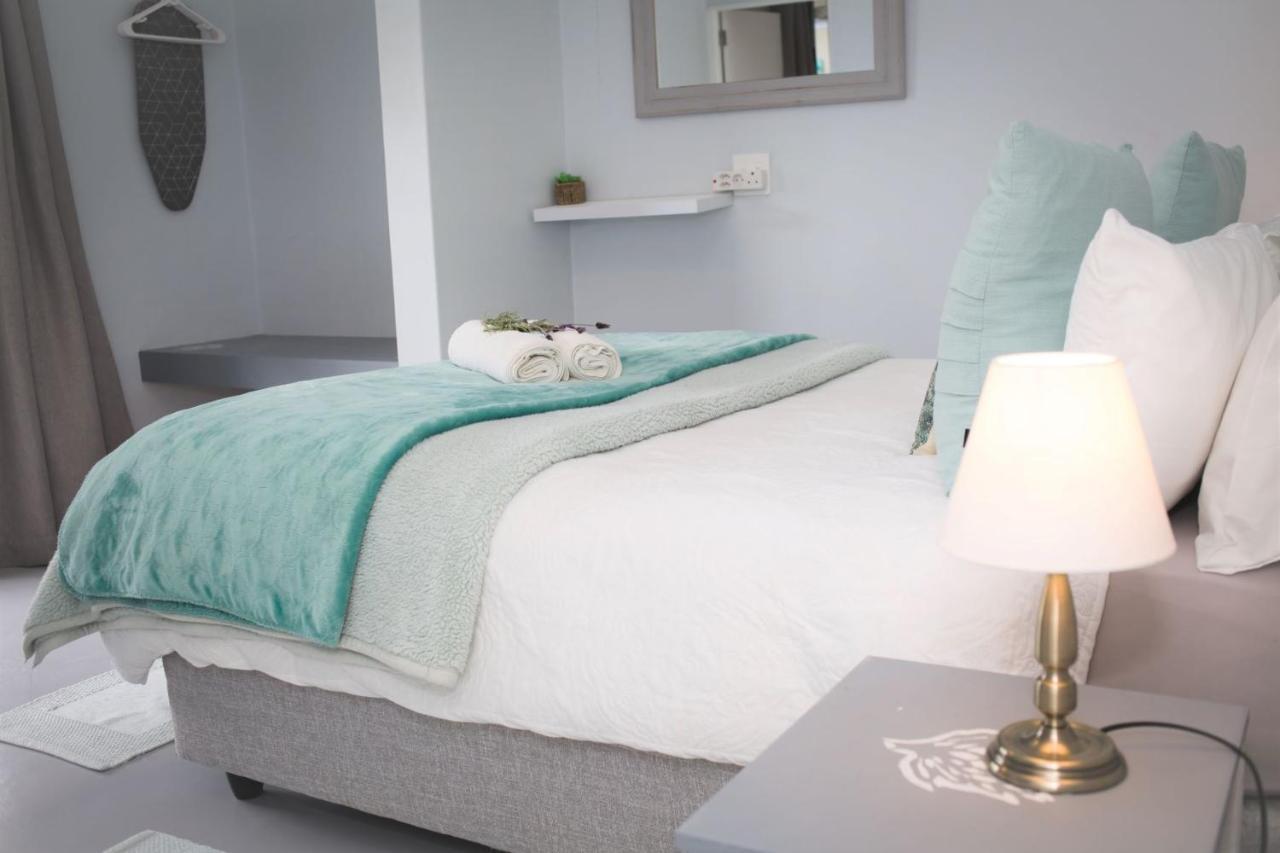Three Feathers Cottages Langebaan Bagian luar foto