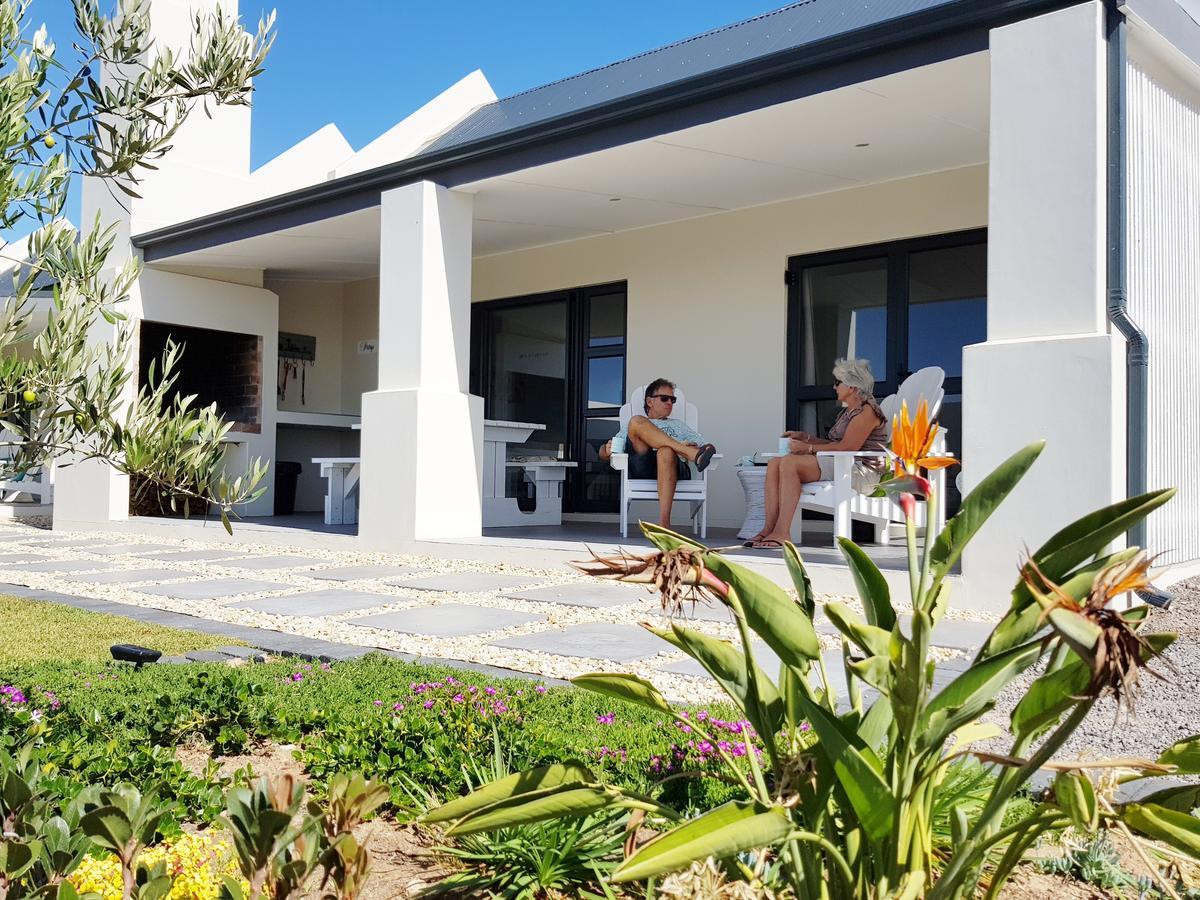 Three Feathers Cottages Langebaan Bagian luar foto